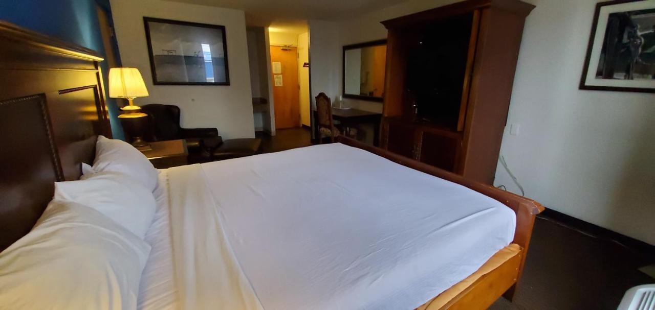 Fairbridge Inn Express Indianapolis South エクステリア 写真